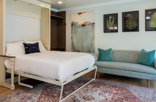 South Wrigley Condo | The Pool House