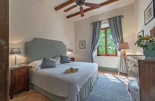 Buonconvento House | The Real Tuscany great for families and friends.