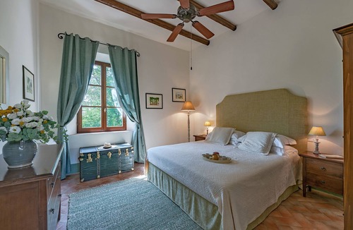 Buonconvento House | The Real Tuscany great for families and friends.