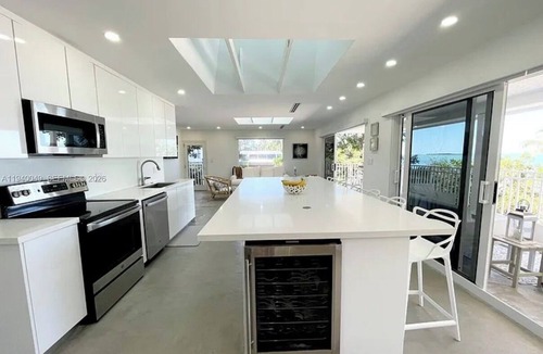 Monroe County House | the sunny island