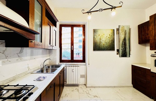 Marina di Carrara House | The White Marble Beach House – Free Parking