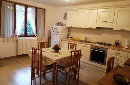 Introdacqua House | THREE BEDROOM HOUSE WITH GARDEN