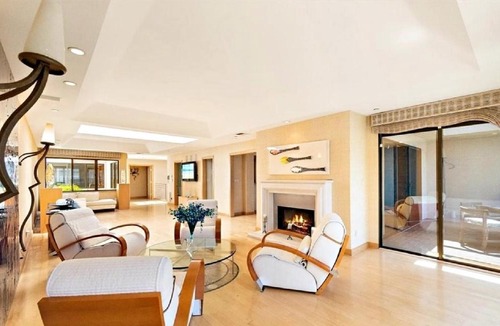 Ocean Park Apartment | Three Bedroom Oceanfront Condominium with Panorami