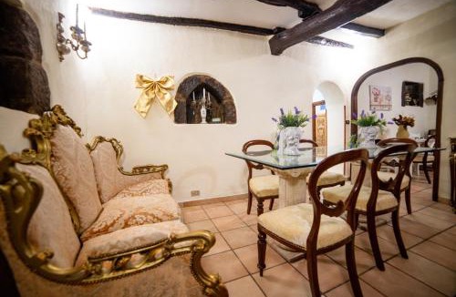 Bomarzo Apartment | To Be Home