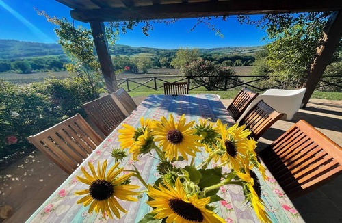 Todi Villa | TODI BY THE POOL/SLEEPS 10/EXCLUSIVE POOL/WALK TO TODI 4 KMS/RESTAURANT 0.5 KMS