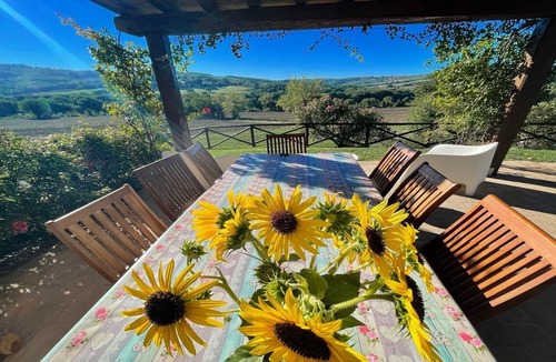 Todi Villa | TODI BY THE POOL/SLEEPS 10/EXCLUSIVE POOL/WALK TO TODI 4 KMS/RESTAURANT 0.5 KMS