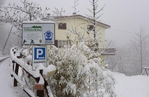 Compiano House | Tolasudolsa Rooms, Breakfast & Mountain Bike