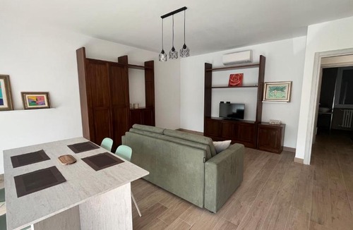 Saronno Apartment | Tolstoi 15