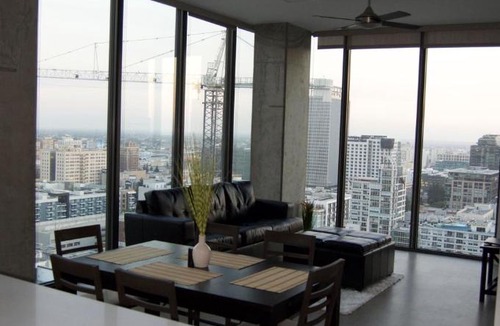 Downtown Los Angeles Apartment | Top Floor 3 Bed 3 Bath Penthouse Living In Luxury