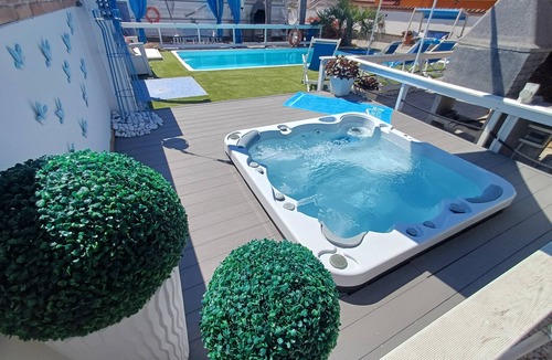 Anzio House | Tourist Accommodation of the Fisherman -Pool -Gym -Sauna -Whirlpool