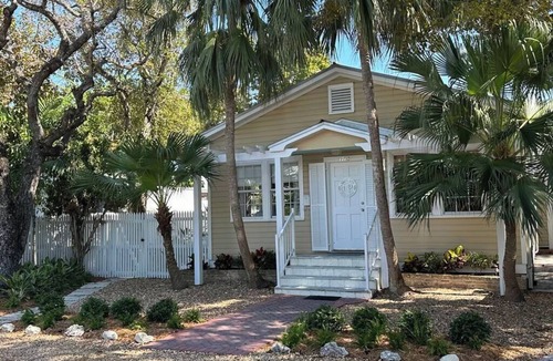Midtown House | Tranquil Beauty-Private Pool - Outside Lanai-Beaches Nearby