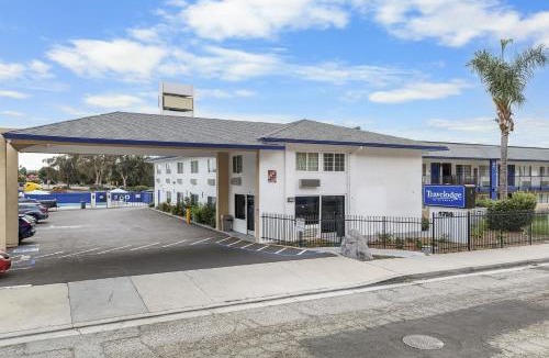 Bonita Hotel | Travelodge by Wyndham Fairplex Pomona