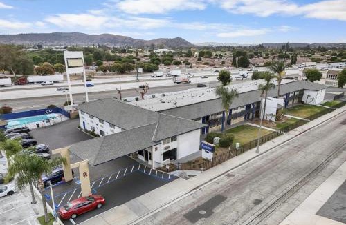 Bonita Hotel | Travelodge by Wyndham Fairplex Pomona
