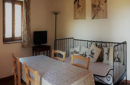 Saline di Volterra House | Tuscan Charm Near Volterra
