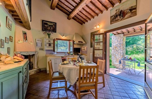 Sassetta Apartment | Tuscan style apartment with swimming pool near the sea