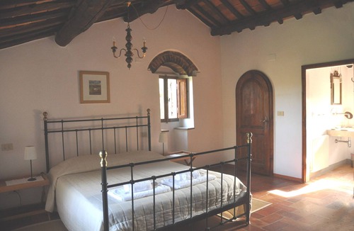 Monterchi House | Tuscany:17th century hillside villa farmhouse- private pool - stunning views