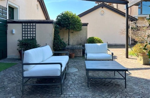 La Montecchia Apartment | Two Bedroom Apartment with Pool View