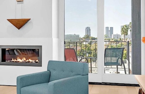 Beverly Hills Apartment | Two Bedroom Modern Apartment with Spacious Layout