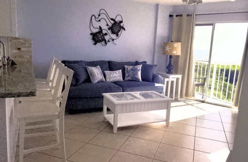 Tavernier Condo | Two Panoramic Ocean Views from the Living room and Master Bedroom in this Condo