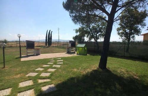 Campiglia Marittima Apartment | TWO-ROOM APARTMENT SLEEPS 4 IN THE COUNTRYSIDE