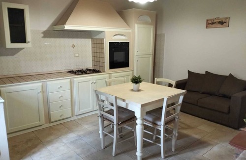Montescudaio House | Typical stone house, close to the sea, 5/6 person, enclosed garden, small pool