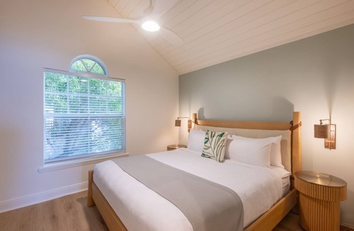 Islamorada Hotel | Ultimate Vacation in Islamorada! Short Drive to Marathon International Airport