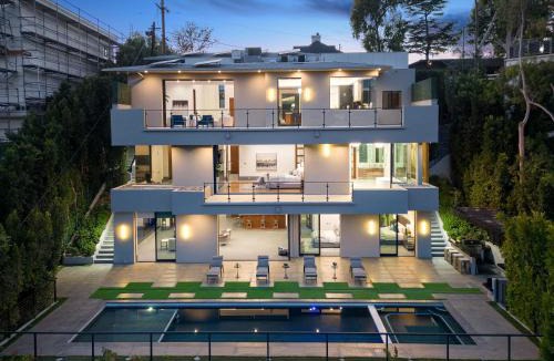 Beverly Hills Villa | Ultra Luxury 5BR Beverly Hills Estate with Private Pool Spa and Canyon Views