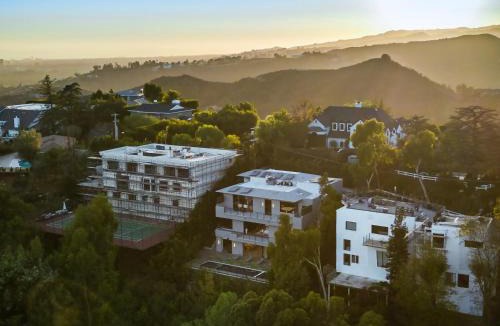 Beverly Hills Villa | Ultra Luxury 5BR Beverly Hills Estate with Private Pool Spa and Canyon Views
