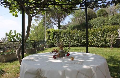 Lavagna Villa | Una casa nel verde sulle colline di Lavagna