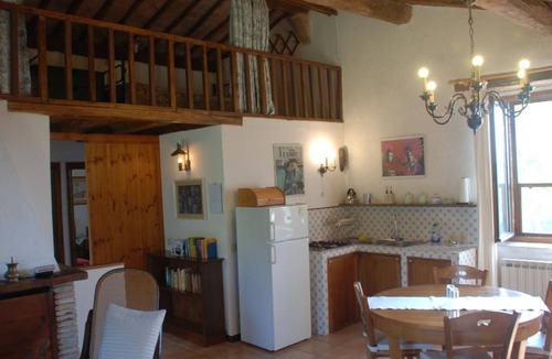 Amelia Apartment | Unabhaengige Wohnung in Amelia mit Grill und Gar by Interhome