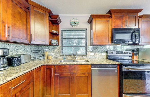 Eden Pines House | Unwind in the Keys! Extended-Stay Big Pine Home