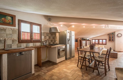 Torrenieri House | Vacation Home "Da Gianni" with Wi-Fi & A/C