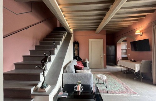 Ferretto House | Vacation Home in Pietraia with 2 bedrooms sleeps 6