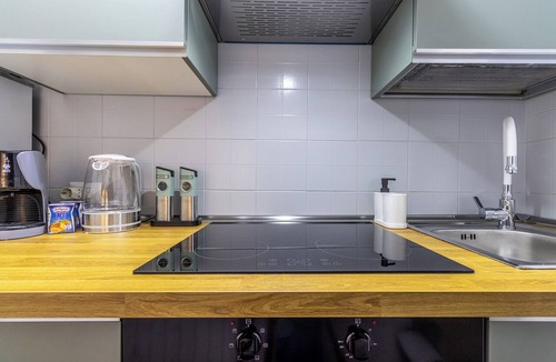 Old Town Apartment | Vacation House| Rua Pioppa| Parking| WiFi| 2 Guests