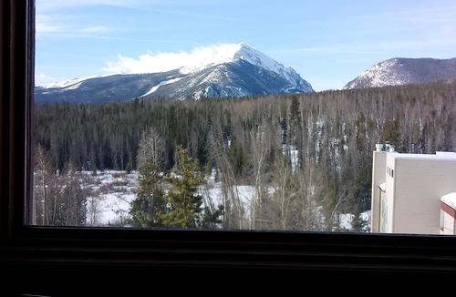 Wildernest Condo | Vacation with vistas that feel like a backyard!
