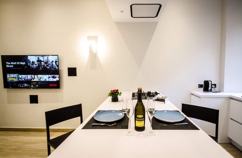 Prati Apartment | Vatican Luxury Apartment for couples or families