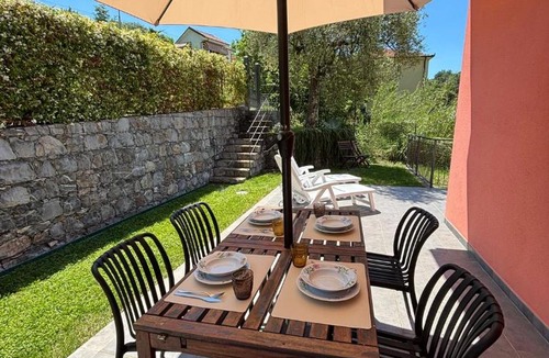 Sestri Levante Apartment | Vento di Mare villa apartment nel verde con AC e parcheggio