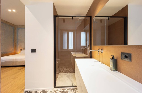 Tivoli Apartment | Vesta Room - Residenza San Valerio in the historic center of Tivoli