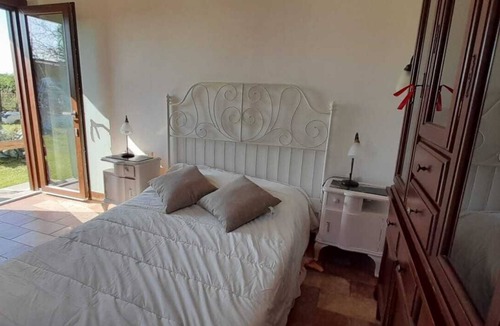 Lake Bracciano House | Viaterra House. A short distance from Rome, lake and sea. Suitable for couples.