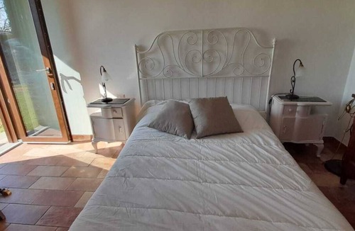 Lake Bracciano House | Viaterra House. A short distance from Rome, lake and sea. Suitable for couples.