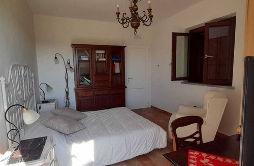 Lake Bracciano House | Viaterra House. A short distance from Rome, lake and sea. Suitable for couples.