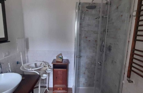 Lake Bracciano House | Viaterra House. A short distance from Rome, lake and sea. Suitable for couples.