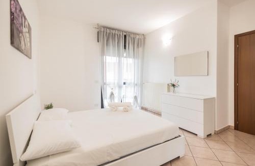 Valverde Apartment | Vicino al Mare con Terrazzo - WiFi e Parcheggio Privato
