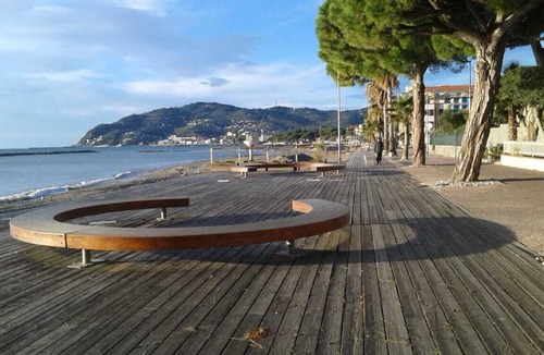 San Bartolomeo al Mare House | VICTOR APARTMENT 100 METERS FROM THE BEACH