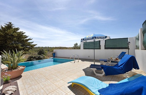 Cumeada Villa | Villa "Casa Bril" with Private Pool & Wi-Fi