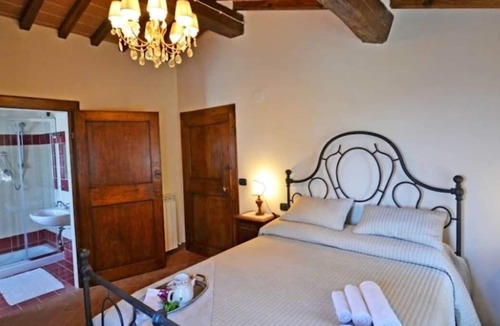 Pieve di Chio Villa | Villa Aida - Three Bedroom Villa, Sleeps 6