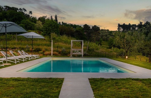 Lucca Villa | Villa Amore, a Romantic Hilltop Farmhouse in Lucca