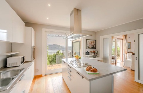 Arona Villa | Villa Arona Summary: