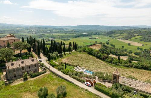 Monte Antico Villa | Villa Bel Giardino by Interhome