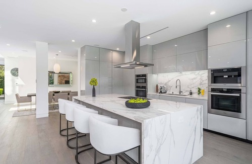 Beverly Grove Villa | Villa Bond by LuxJB🥇Design Award-Winner 🏆 Heated Pool & Jacuzzi 🏆Rooftop-Deck